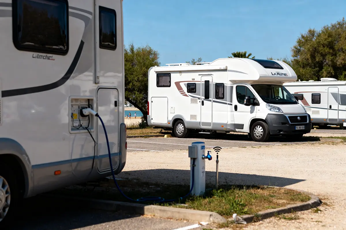 La Rochelle aire pour camping car : Où stationner facilement ?